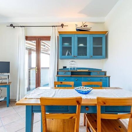 Apartment Pied Dans L'Eau Golfo Aranci Esterno foto