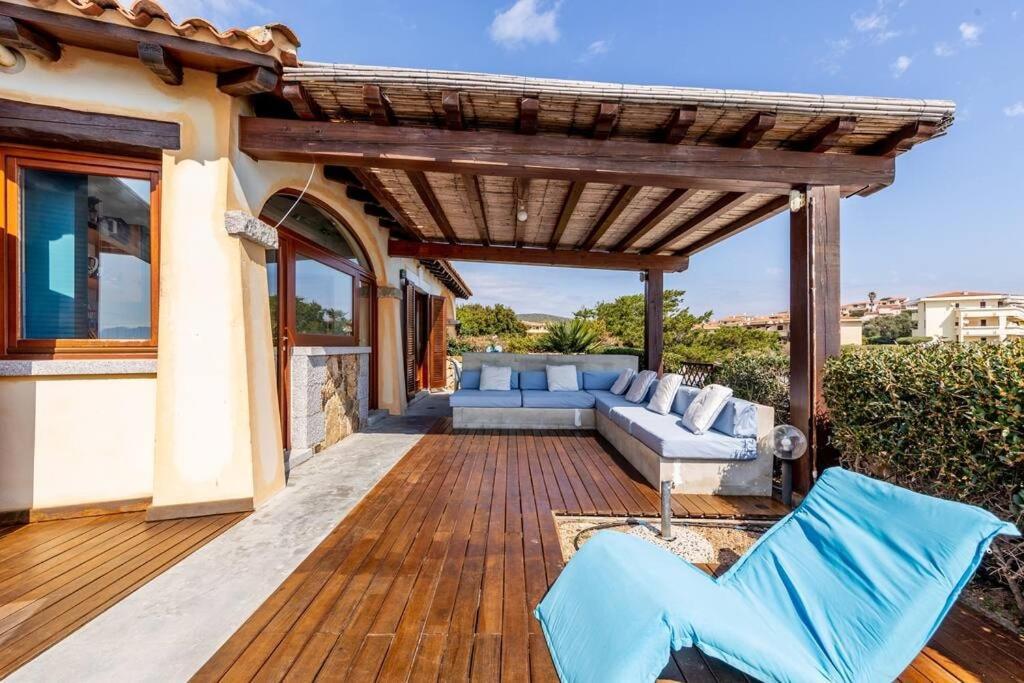 Apartment Pied Dans L'Eau Golfo Aranci Esterno foto