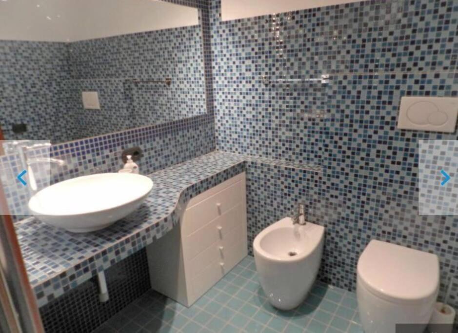 Apartment Pied Dans L'Eau Golfo Aranci Esterno foto