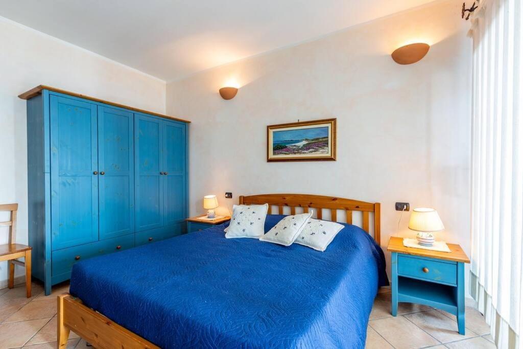 Apartment Pied Dans L'Eau Golfo Aranci Esterno foto